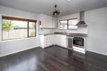 2/16 Claymore Street, Woolston