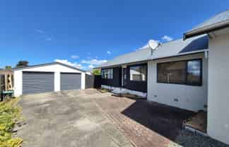 2/16 Claymore Street, Woolston