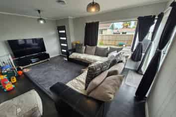 2/16 Claymore Street, Woolston