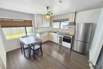 2/16 Claymore Street, Woolston