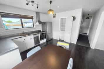 2/16 Claymore Street, Woolston