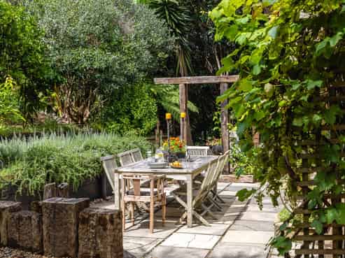 33 Beatty Parade, Surfdale