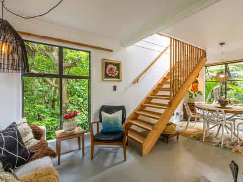 33 Beatty Parade, Surfdale