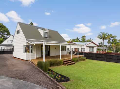 2/9 Wharf Road, Te Atatu Peninsula