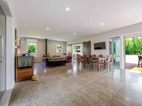 299 Reid Line East, Colyton