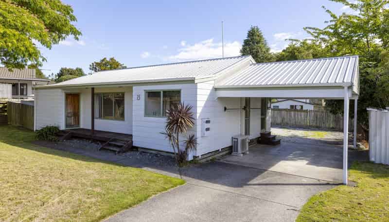 15 Kiddle Drive, Hilltop