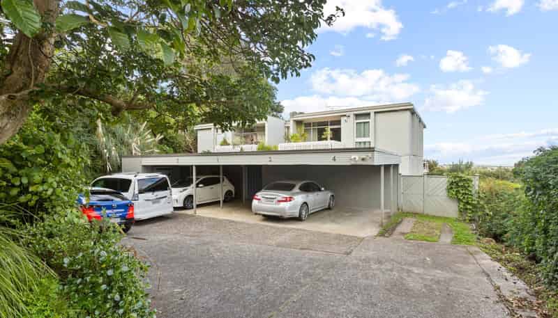 2/24A Landscape Road, Mount Eden