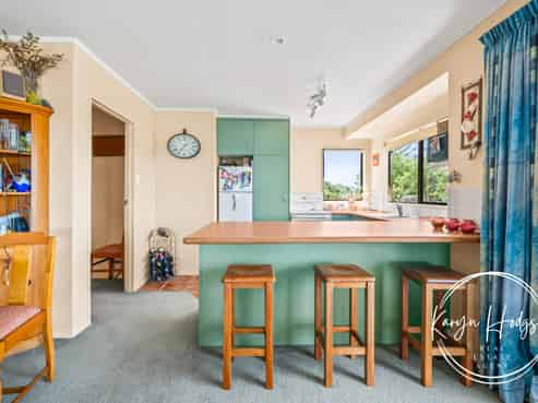 14 Cliff Street, Pahi