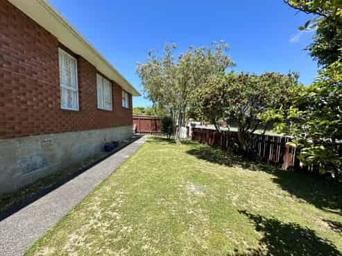 20A Roband Crescent, Brown Owl
