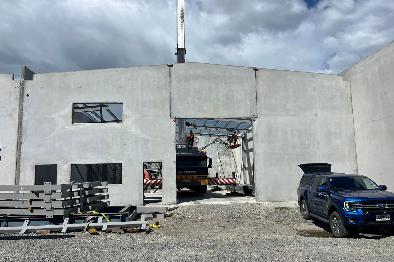 New Building - Secure Yard – pohled 3