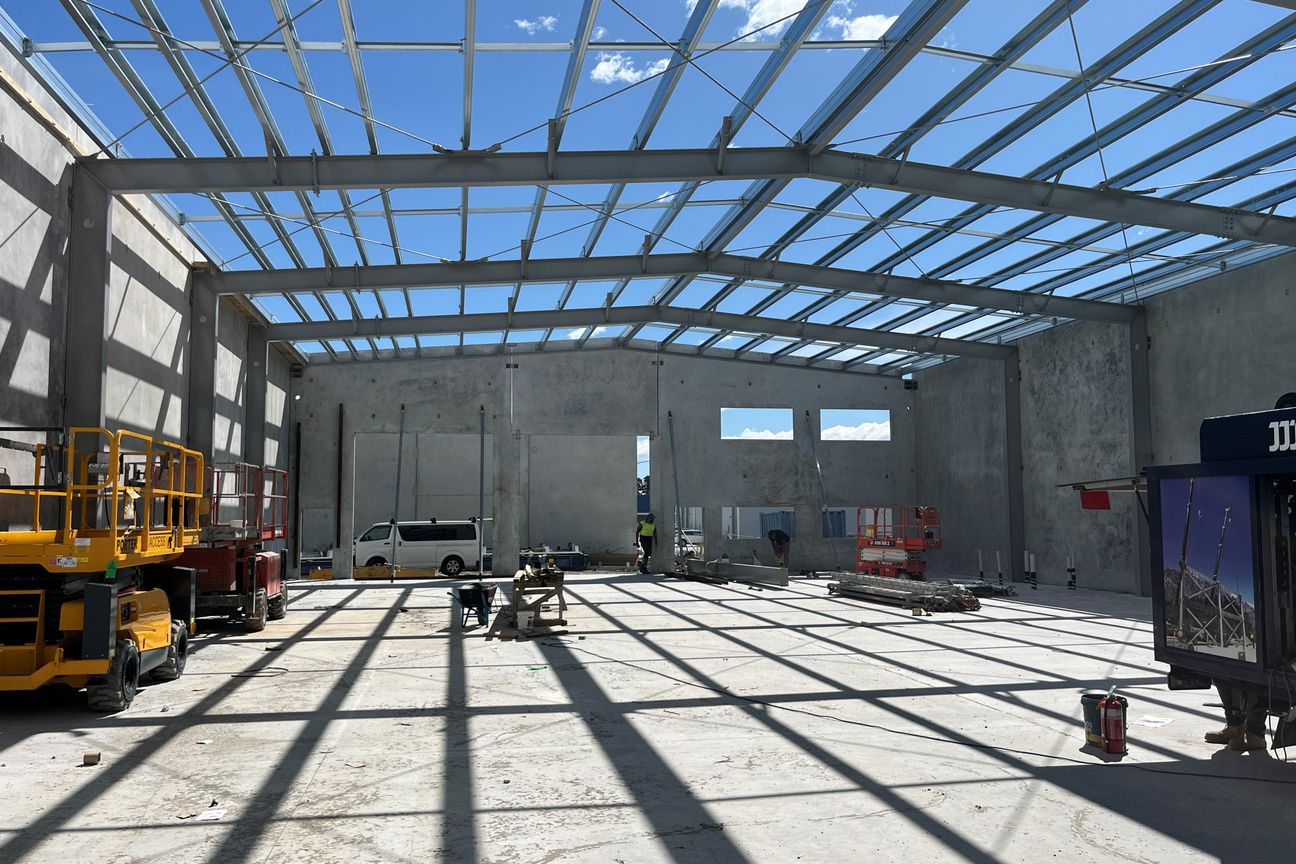 New Building - Secure Yard – pohled 2