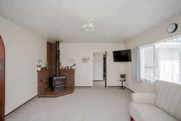 44 Allardice Street, Dannevirke