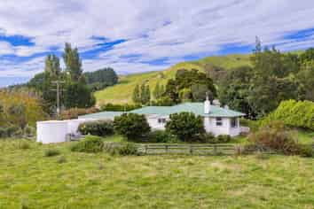 401 Herbertville Road, Herbertville