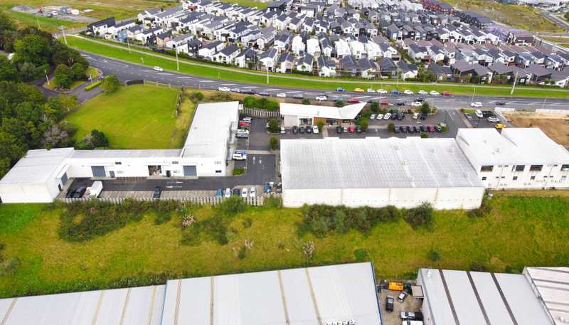 Unit 7/2181 East Coast Road, Silverdale