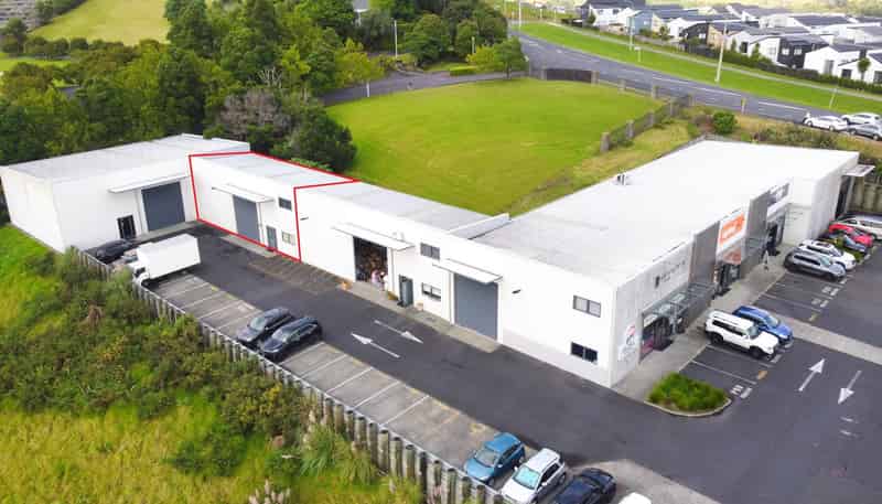 Unit 7/2181 East Coast Road, Silverdale