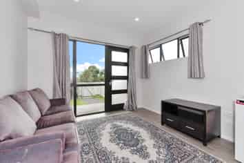 3/24 Tara Road, Henderson