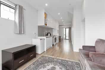 3/24 Tara Road, Henderson