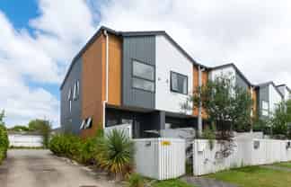 3/24 Tara Road, Henderson