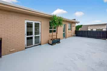 Vacant Mixed-Use investment with immediate upside