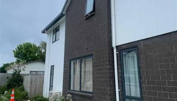 5/12-14 Frostbite, Ranui