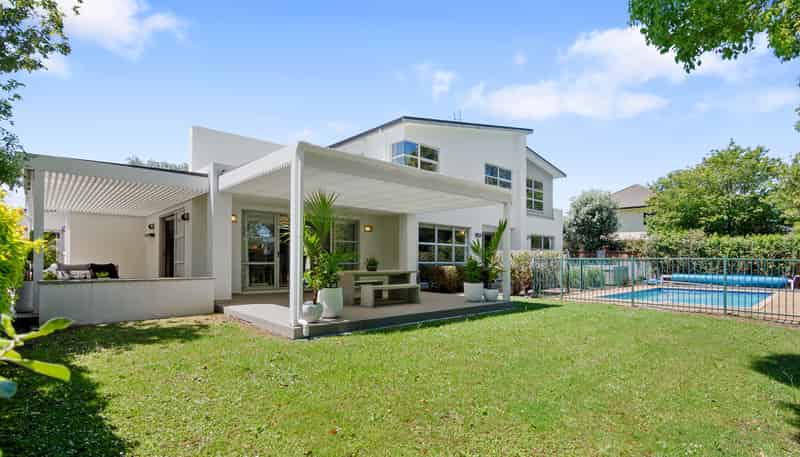 33 Oak Manor Drive, Albany