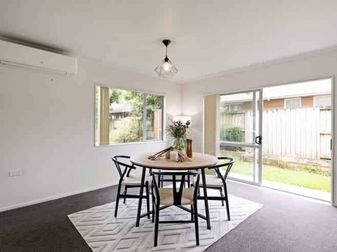 9 Rene Way, Huntington