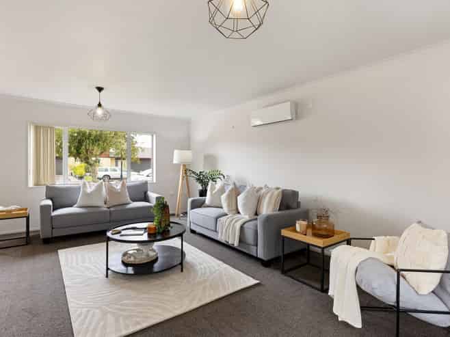 9 Rene Way, Huntington