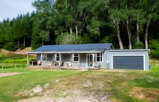 1733 Waingake Road, Waingake