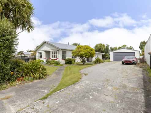 53 Titania Street, Stratford