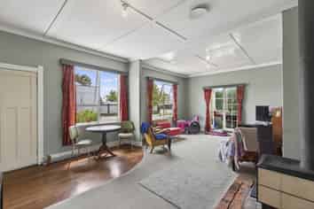 53 Titania Street, Stratford