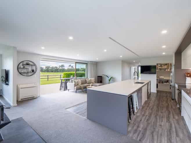 214 Findlay Road, Ascot