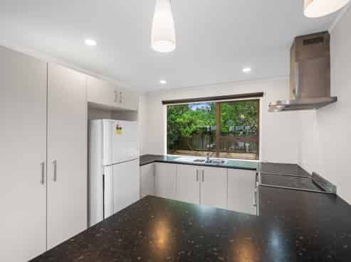 28 Elizabeth Drive, West Harbour
