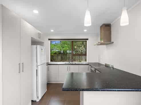 28 Elizabeth Drive, West Harbour