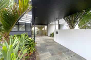 Epsom Premium Top Floor Office - 325sqm