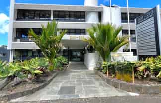 Epsom Premium Top Floor Office - 325sqm