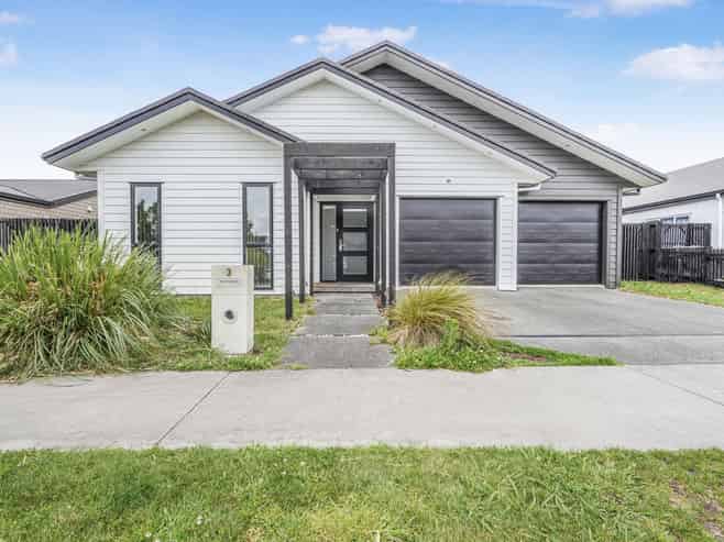 3 Probert Crescent, Chartwell