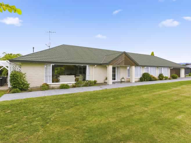 4 Lakewood Grove, Levin