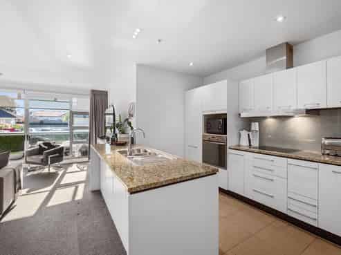 103/16 Huron Street, Takapuna