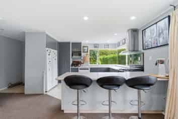 490 McQuarrie Street, Tisbury