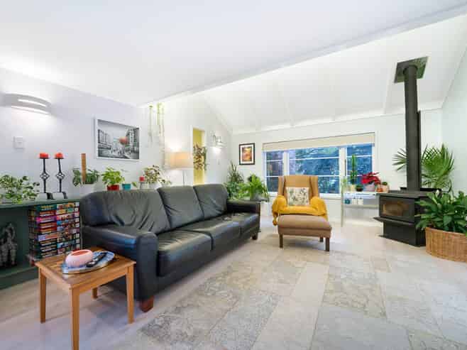 19 Hollywood Avenue, Titirangi