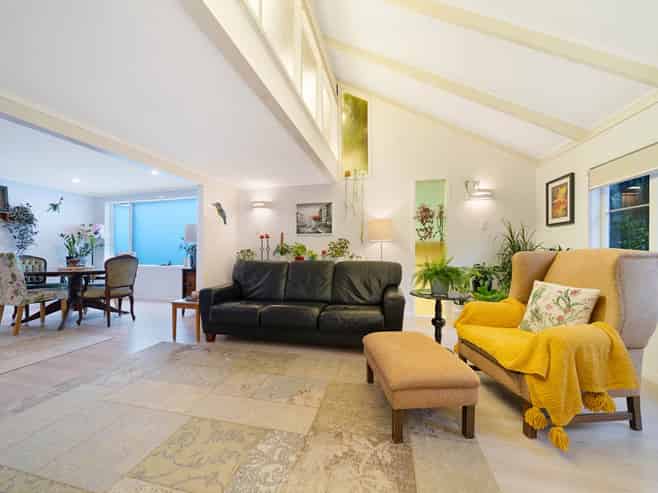 19 Hollywood Avenue, Titirangi