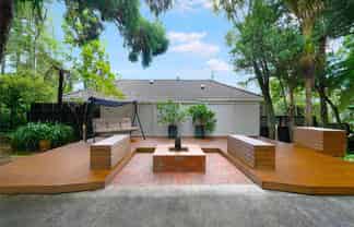 19 Hollywood Avenue, Titirangi