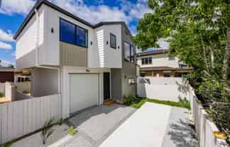 Lot 4/4 Barrie Avenue, Papatoetoe