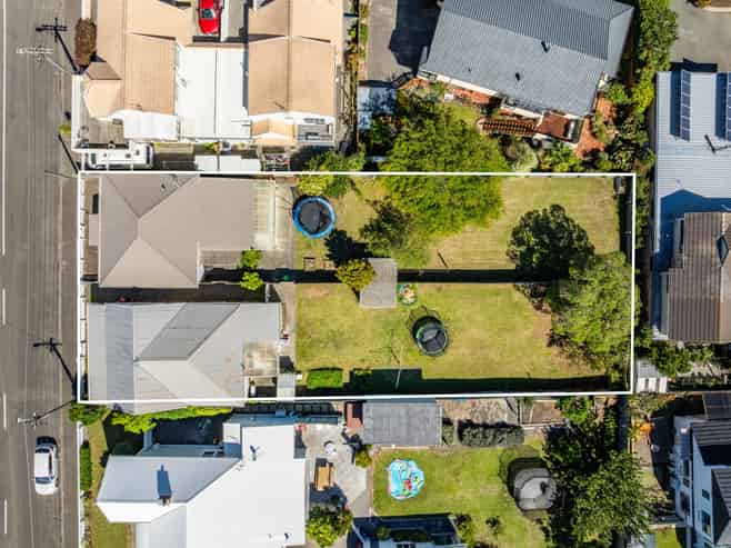 13-14 Meeanee Quay, Westshore