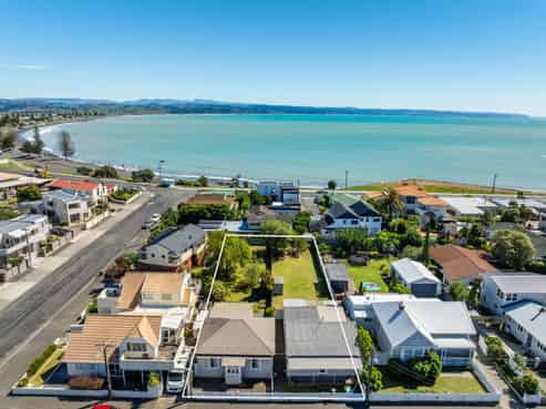 13-14 Meeanee Quay, Westshore