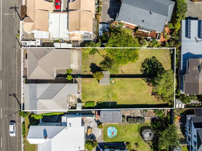 13-14 Meeanee Quay, Westshore