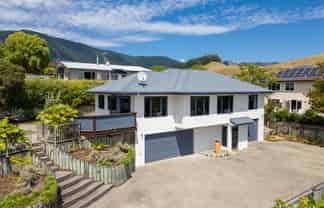 10 Aspen Place, Stoke