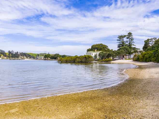 16 Fisher Street, Pahi