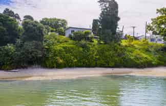 16 Fisher Street, Pahi