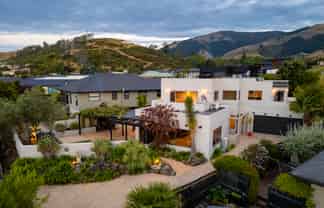 17 Ashdonleigh Grove, Stoke